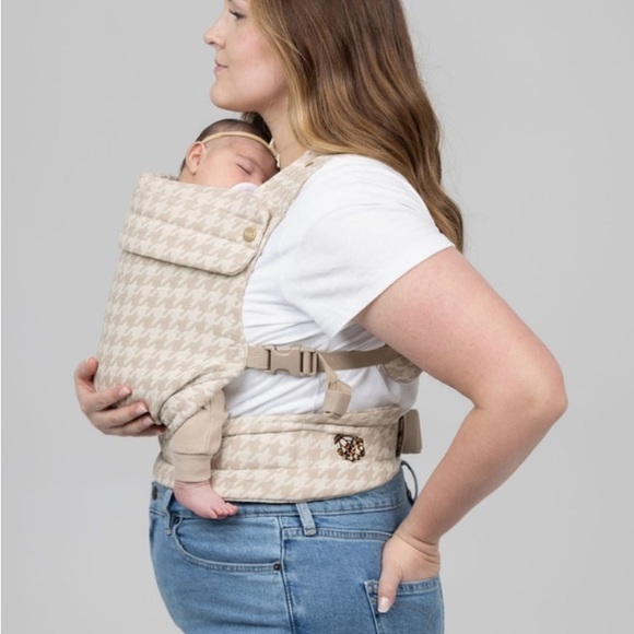 Mabe The Monarch Carrier in beige houndstooth - Picture 3 of 5